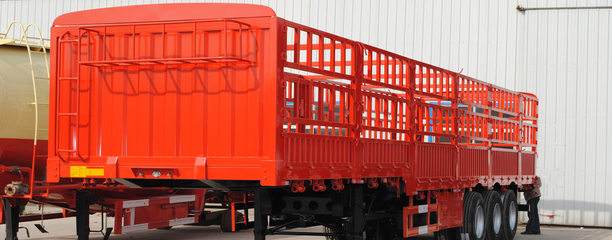 梁山平板直梁半掛拖車(chē)與直梁倉(cāng)柵式掛車(chē)價(jià)格解析及訂購(gòu)指南