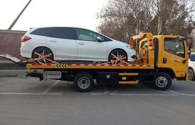 自動擋汽車故障后拖車，檔位選擇至關重要